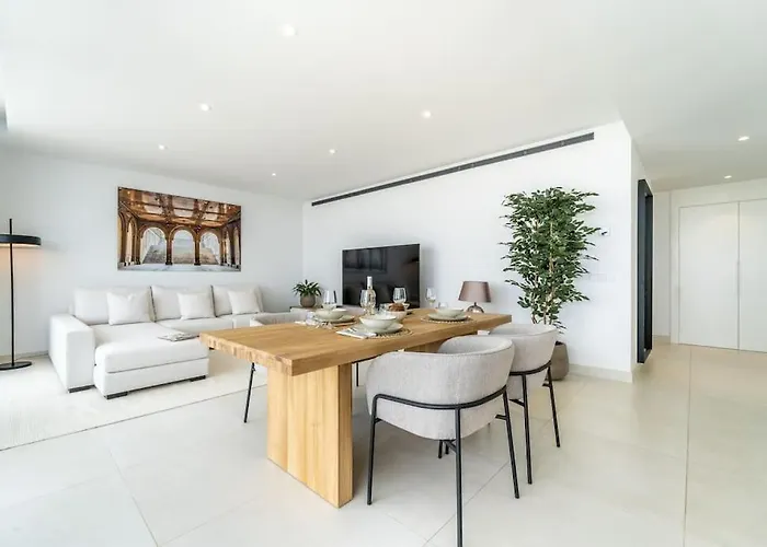 Higueronrentals Majestic Alboran * פואנגירולה