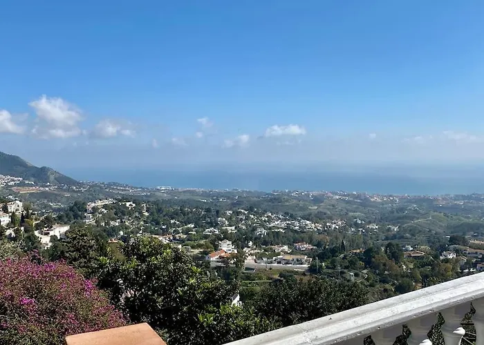 Higueronrentals Majestic Alboran פואנגירולה