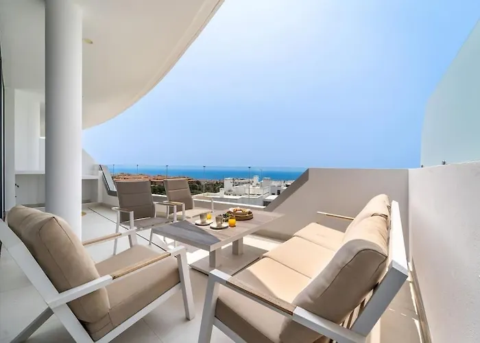 Higueronrentals Majestic Alboran * פואנגירולה