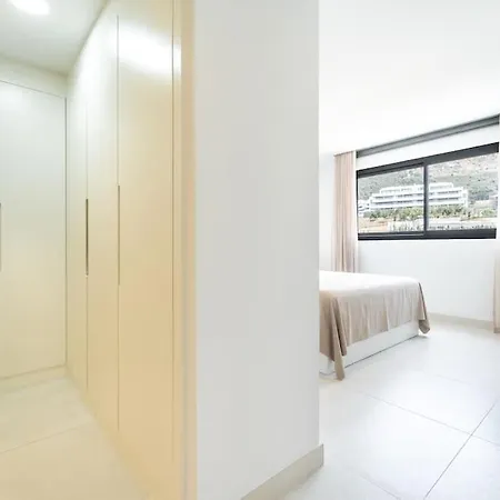 Апартаменты Higueronrentals Majestic Alboran *