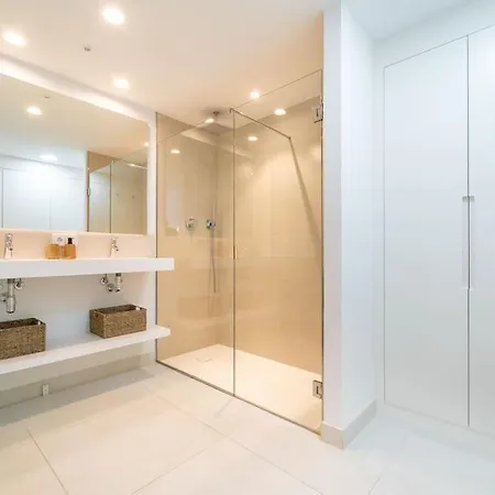 Апартаменты Higueronrentals Majestic Alboran